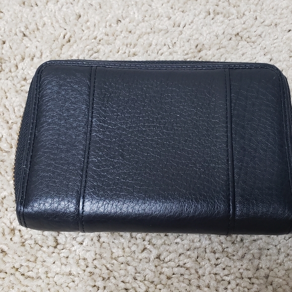 Juicy Couture - Black Wristlet "JC" Gold Hardware - Wallet - Picture 2 of 7